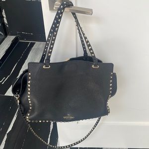 Valentino Garavani Rockstud Medium leather tote